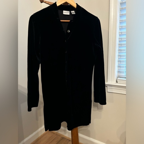 Chicos Size 0 (Small) Black Velvet Button Down Tunic Top - Picture 3 of 5
